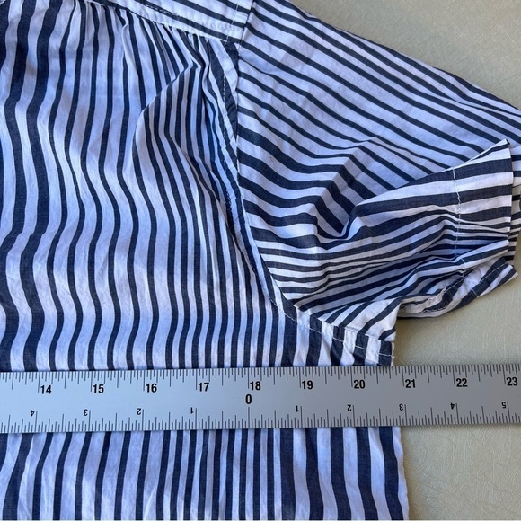 J.Crew: Classic-fit Short-sleeve
Lightweight Cotton Women Size 10 - Picture 5 of 8